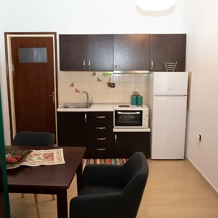 Cosy Downtown Studio - Suite Komotini Buitenkant foto